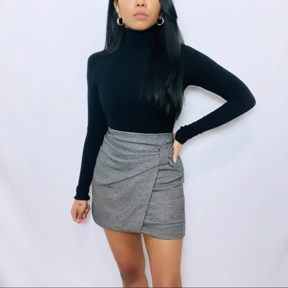 Club Monaco | Black and White Houndstooth Faux Wrap High Waist Mini Skirt 0